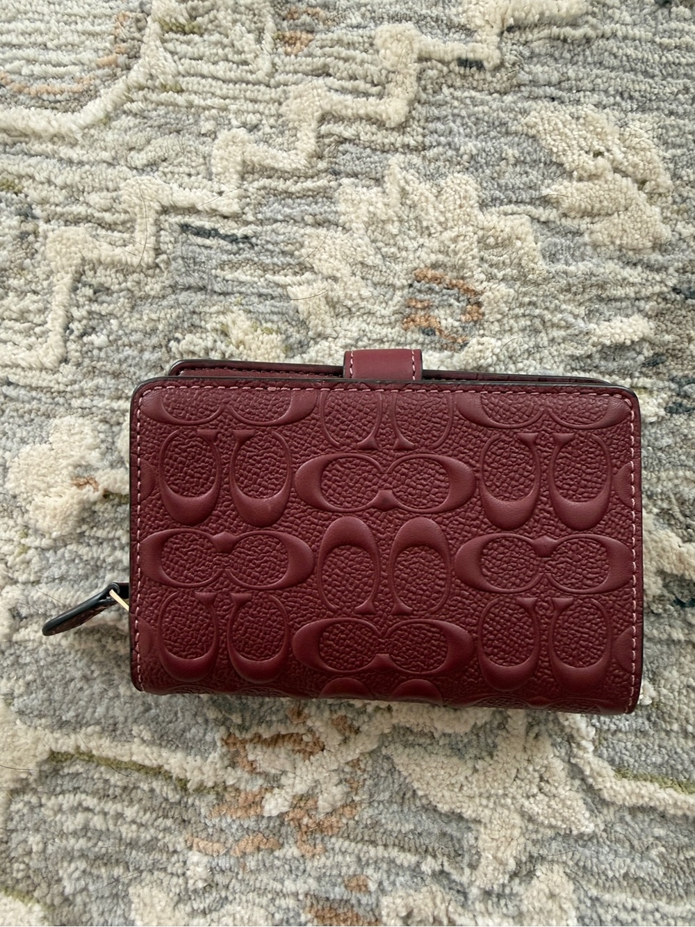 Coach Embossed Medium Corner Zip Wallet in a Berry Red / Burgundy - Picture 3 of 11